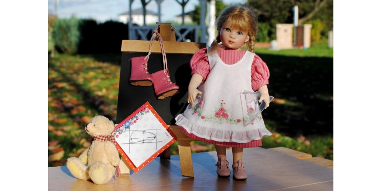 How to meassure the doll's shoe size