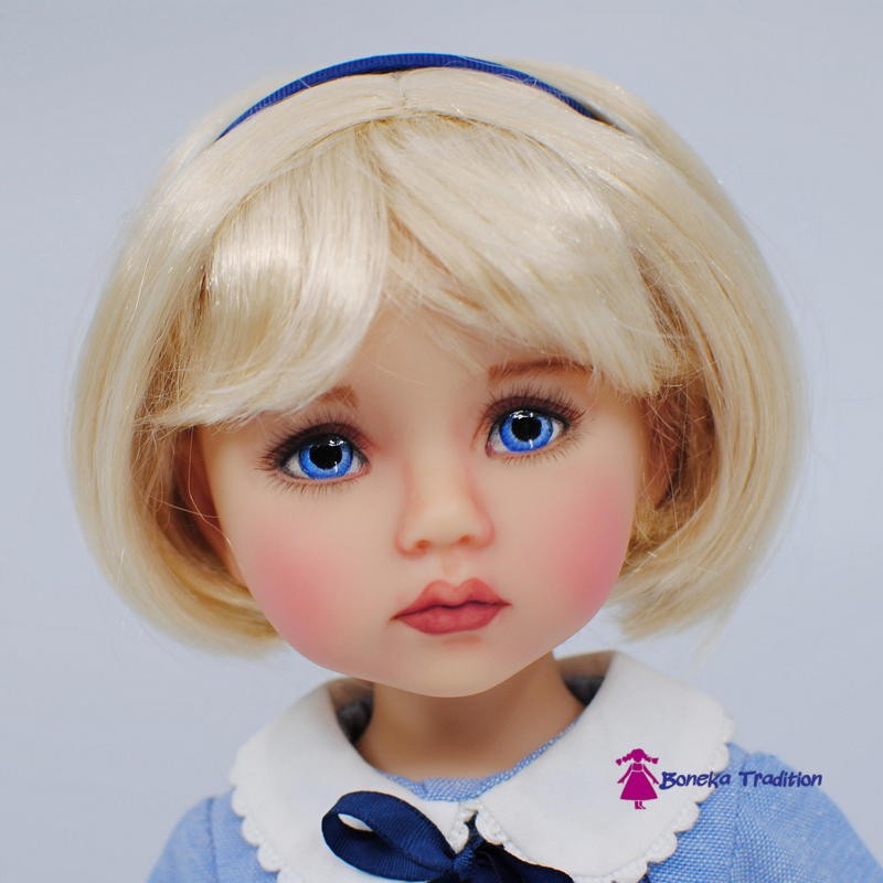 Sweet Monday Helen Skinner blue eyes