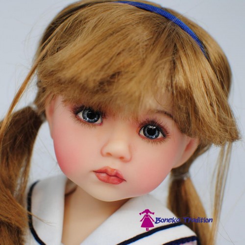 Sweet Monday Helen Skinner gray-blue eyes